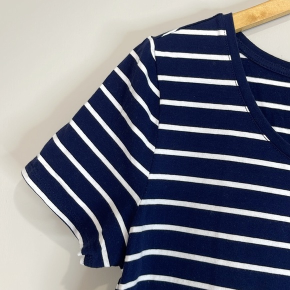 Reitmans R Essentials Striped Scoop Neck Short Sleeve T-Shirt Navy Blue White M - Picture 4 of 11